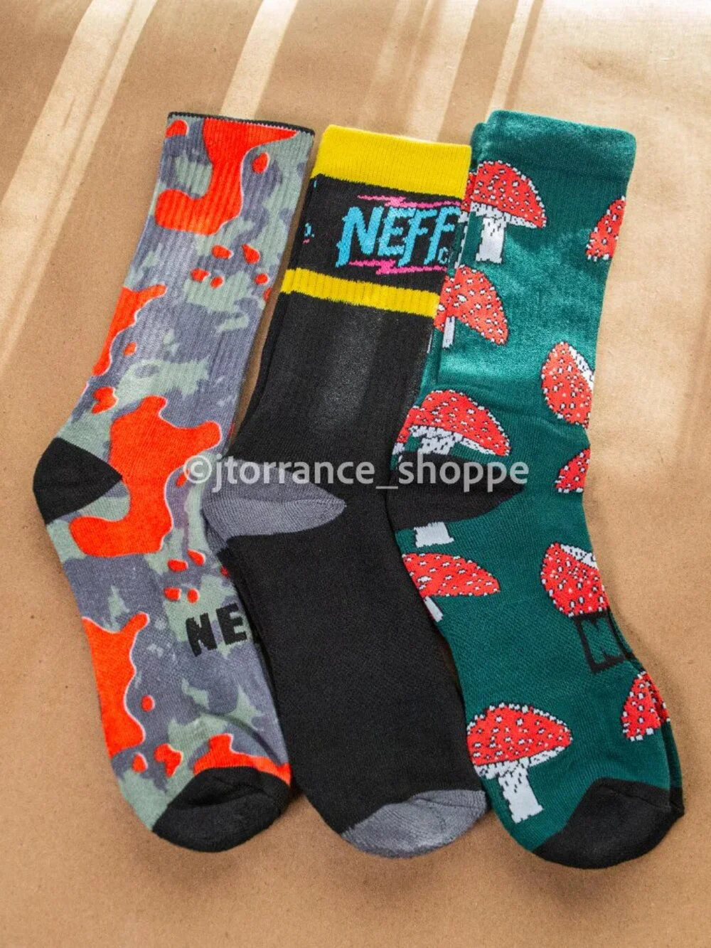 3-PACK (9 pairs) Neff Unisex Crew Socks 6-12 animal mushroom camo graphic prints